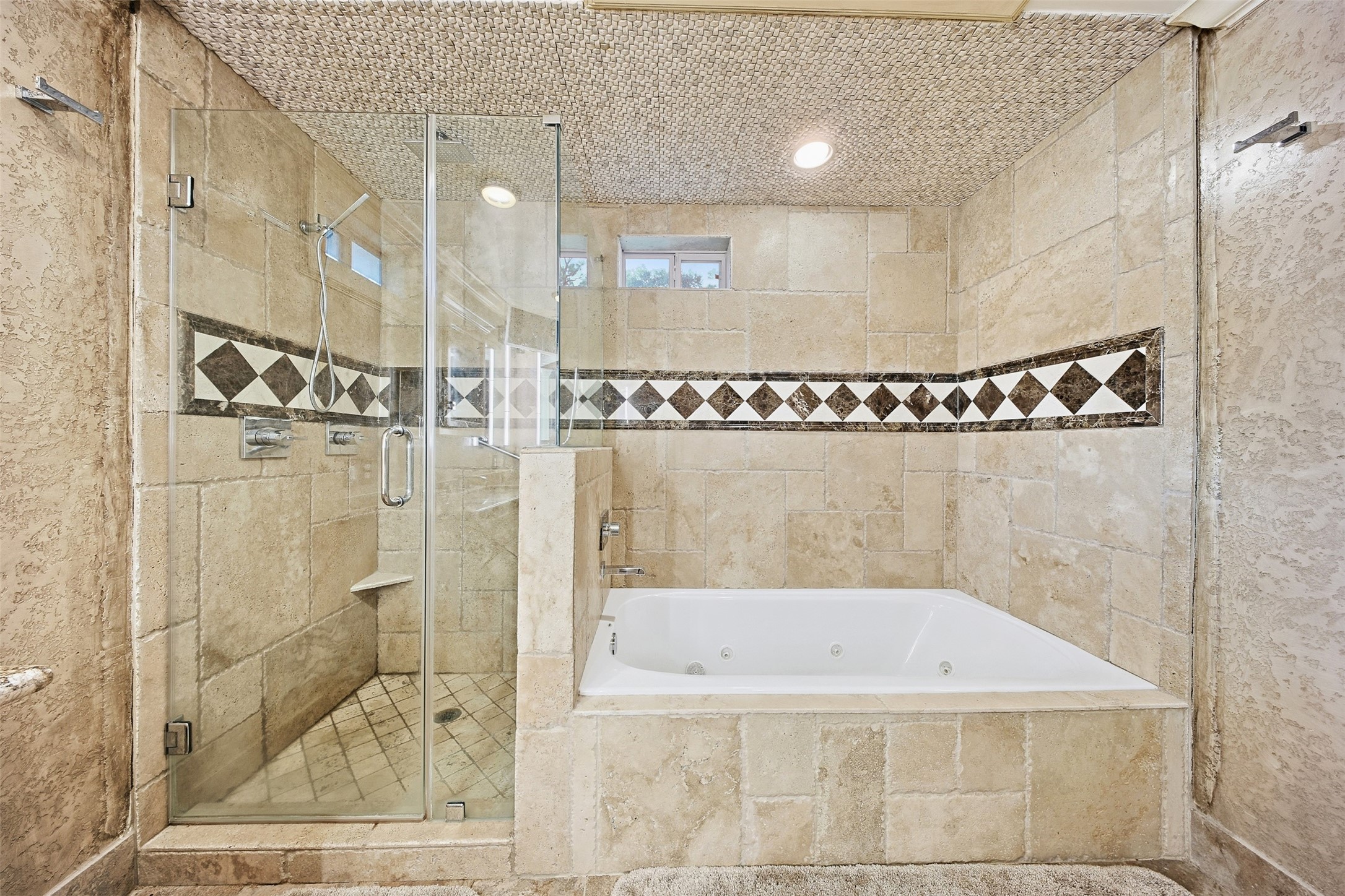 3543 Rosedale Street Houston, TX 77004 - Photo 27 of 37 a bathroom with a shower a mirror and a shower