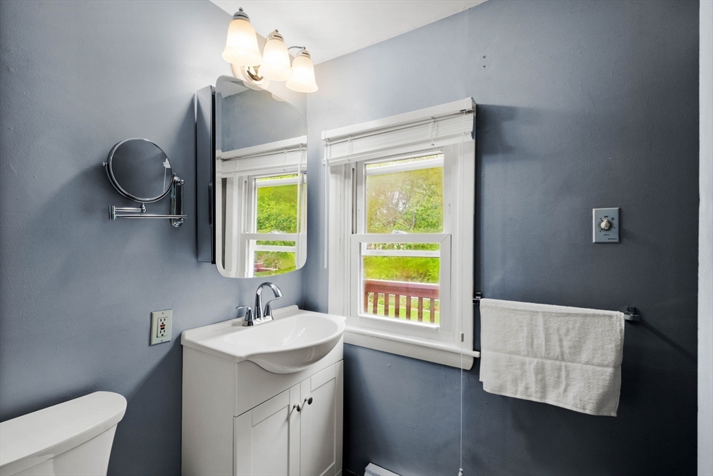 20 Euclid Road Tewksbury, MA 01876 - Photo 14 of 32