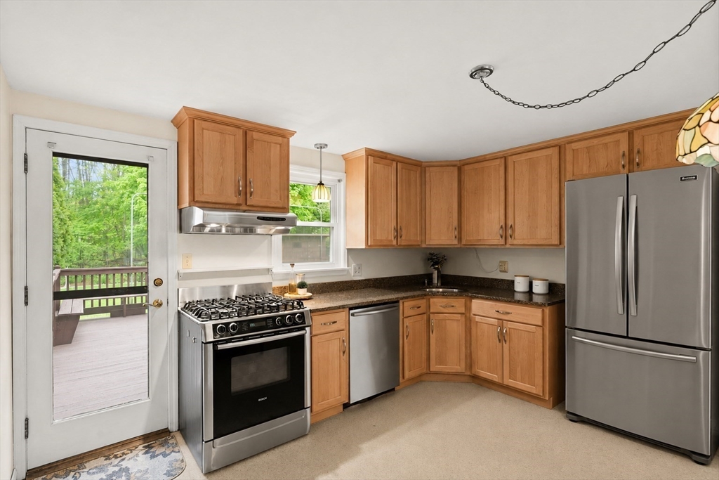 20 Euclid Road Tewksbury, MA 01876 - Photo 6 of 32
