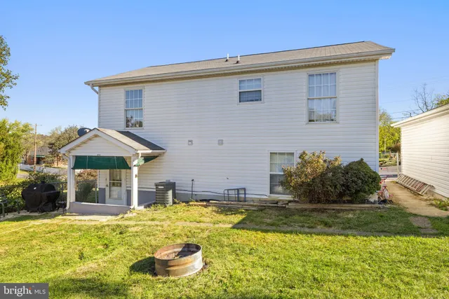 $350,000 | 2425 3rd Street, Middletown, VA 22645