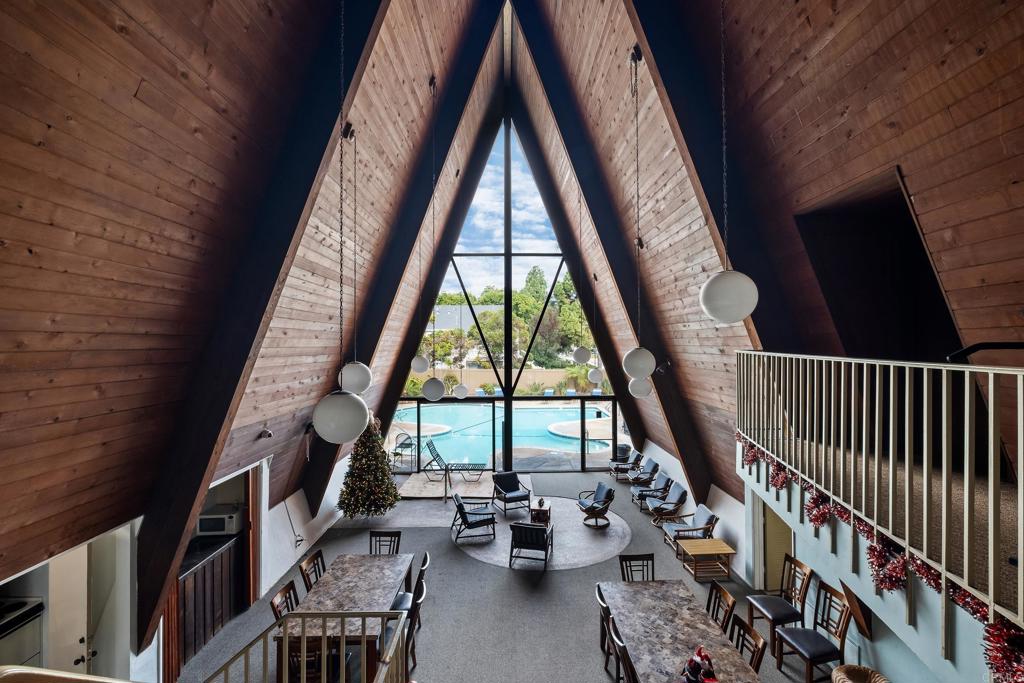 4444 West Point Loma Boulevard, Unit 122 San Diego, CA 92107 - Photo 21 of 25 a view of an outdoor space with seating area