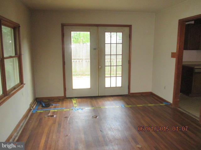 21786 Wasp Road Lexington Park, MD 20653 - Photo 5 of 7 Living Room