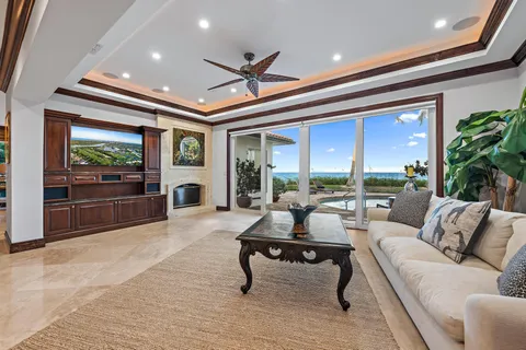 $23,900,000 | 613 South Beach Road, Hobe Sound, FL 33455