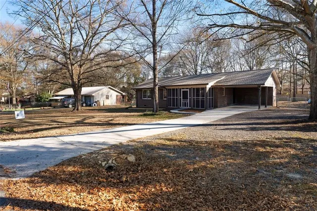 $300,000 | 47 Chickasaw Trail, Cartersville, GA 30120