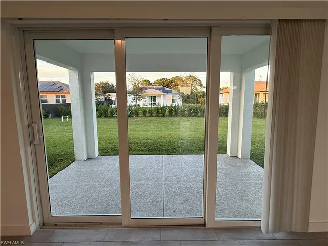 $1,800 | 2812 15th Street Southwest, Lehigh Acres, FL 33976