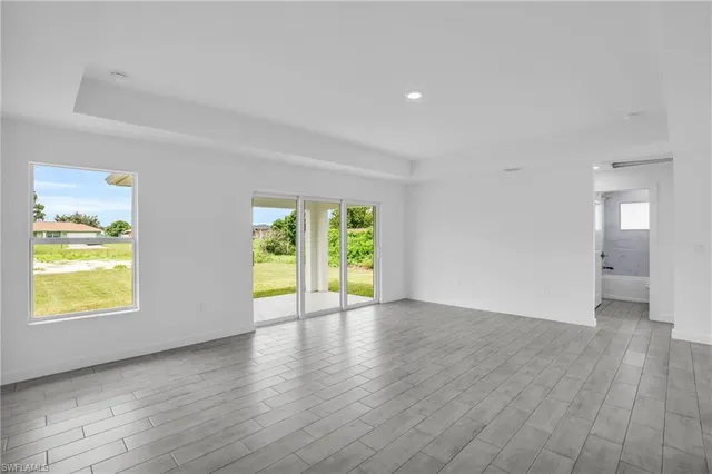 $1,800 | 2812 15th Street Southwest, Lehigh Acres, FL 33976