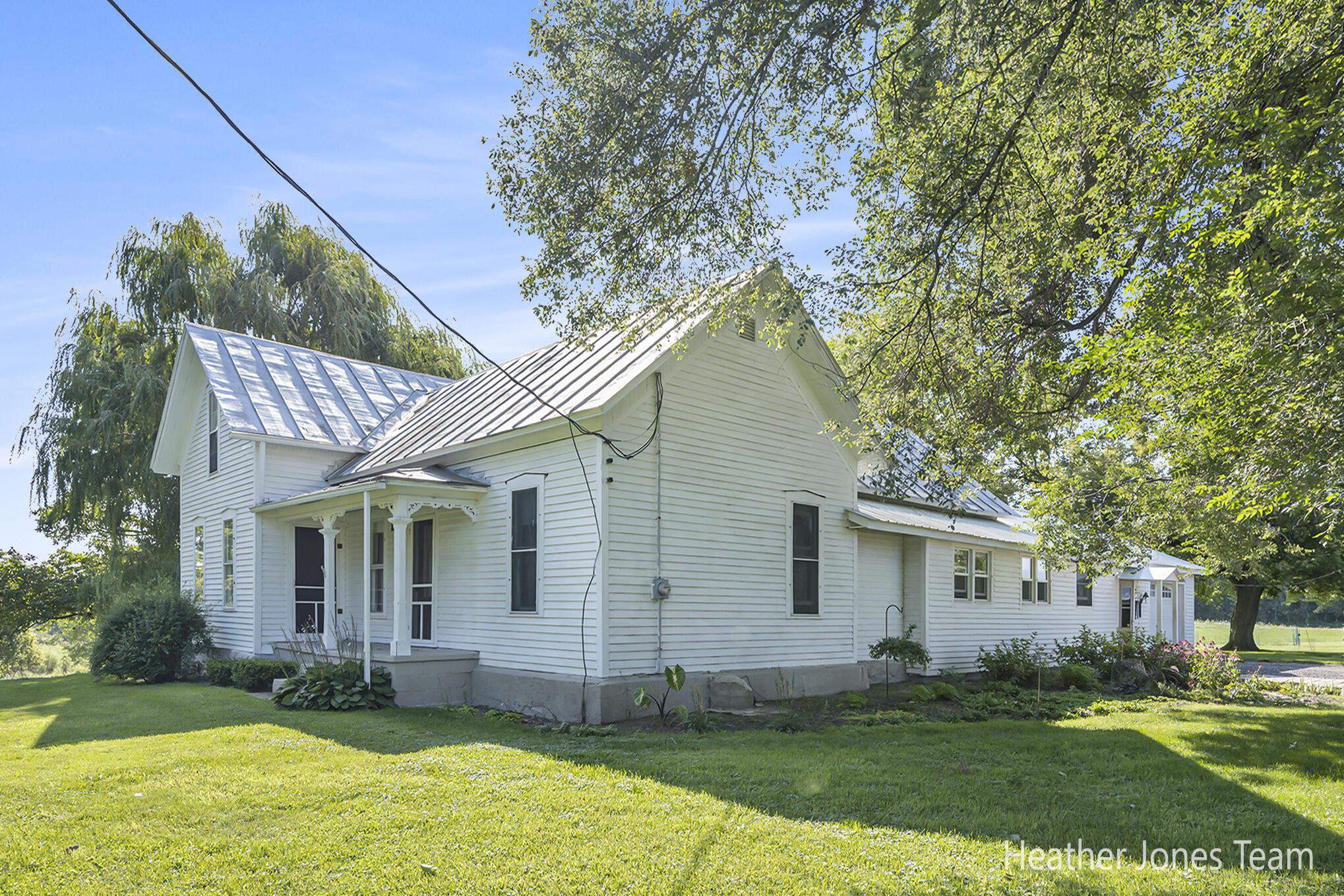 2667 West County Farm Road Sheridan, MI 48884 - Photo 2 of 32 2667WCountyFarmRd_36