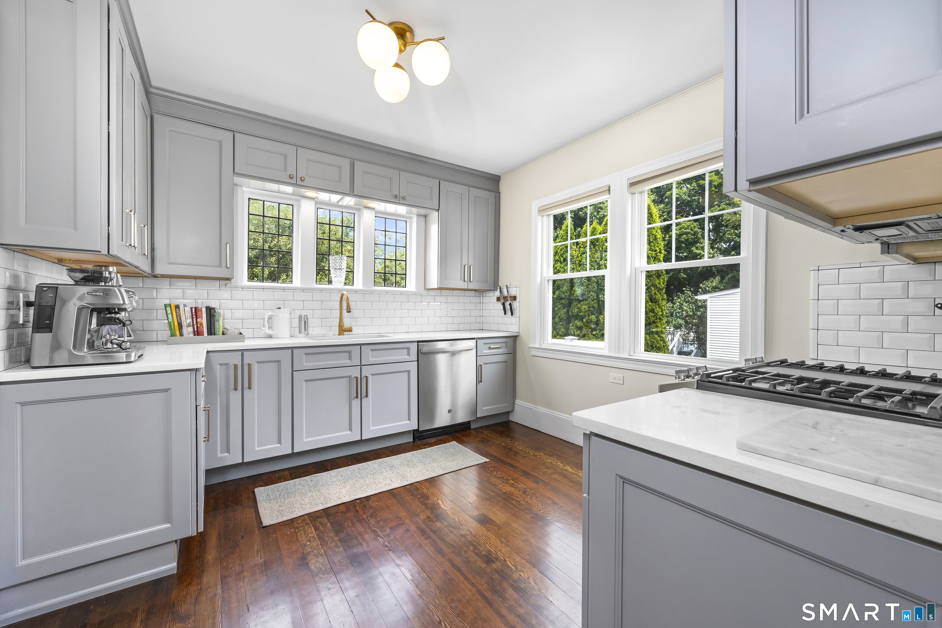 180 Rockland Road Fairfield, CT 06825 - Photo 9 of 36