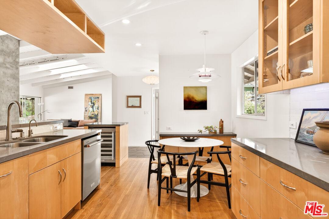 1362 Marinette Road Pacific Palisades, CA 90272 - Photo 12 of 46