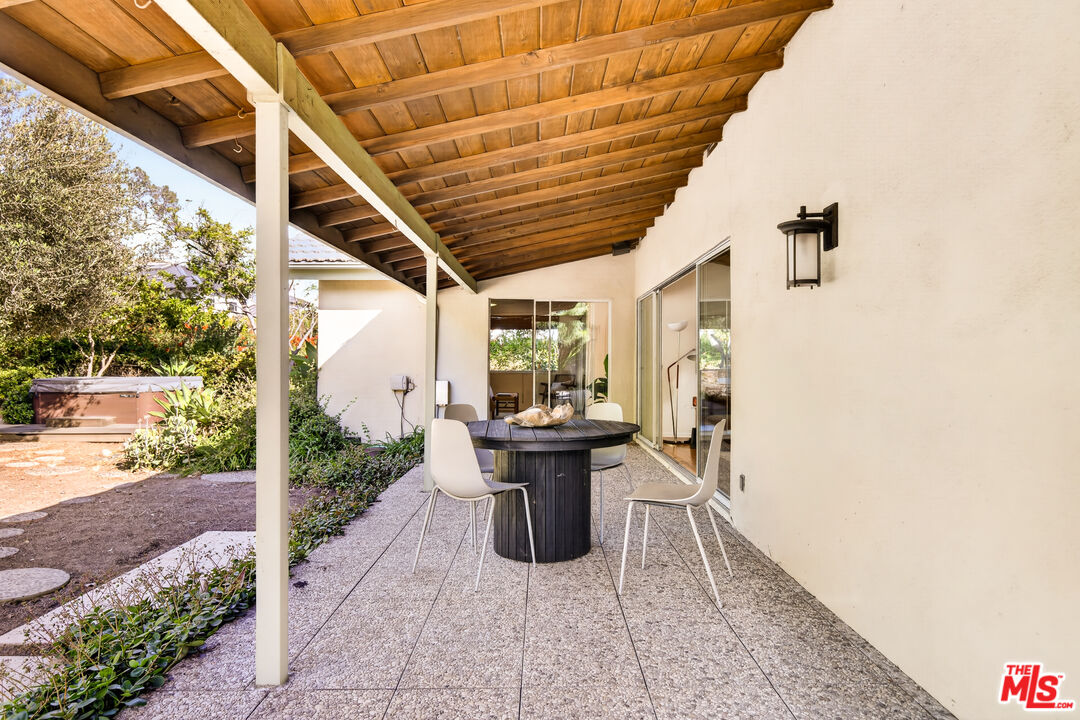 1362 Marinette Road Pacific Palisades, CA 90272 - Photo 31 of 46