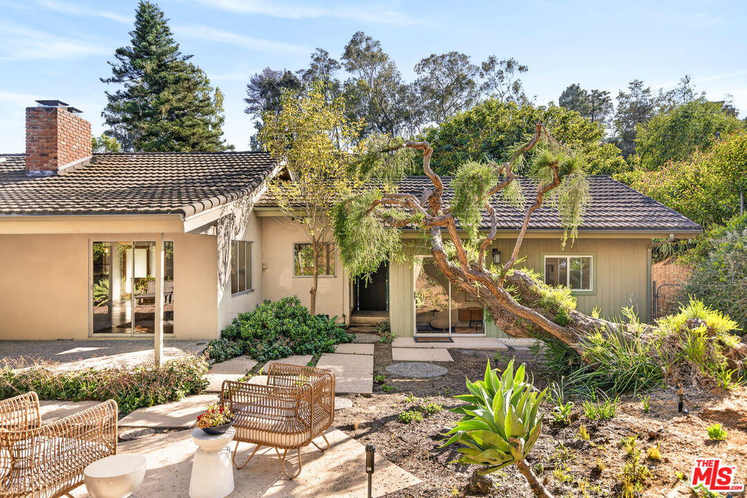 1362 Marinette Road Pacific Palisades, CA 90272 - Photo 32 of 46