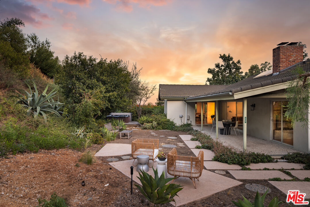 1362 Marinette Road Pacific Palisades, CA 90272 - Photo 37 of 46