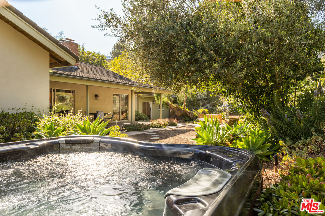 1362 Marinette Road Pacific Palisades, CA 90272 - Photo 41 of 46