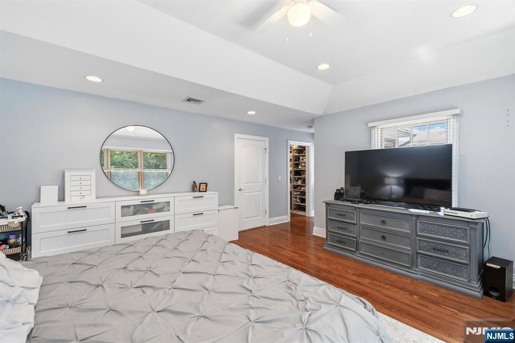 118 Howard Avenue Rochelle Park, NJ 07662 - Photo 20 of 32