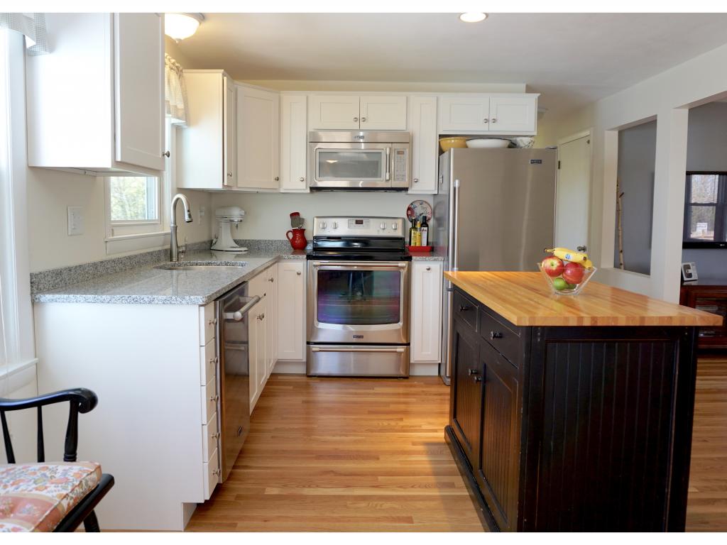 12 Four Rod Road Rochester, NH 03867 - Photo 2 of 19