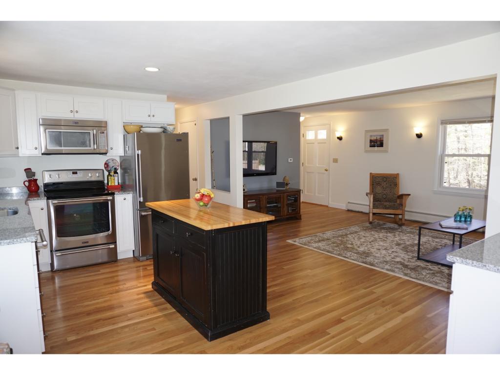 12 Four Rod Road Rochester, NH 03867 - Photo 4 of 19