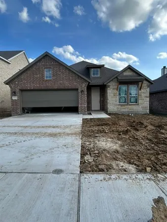 $375,225 | 3512 Helena Street, Gainesville, TX 76240