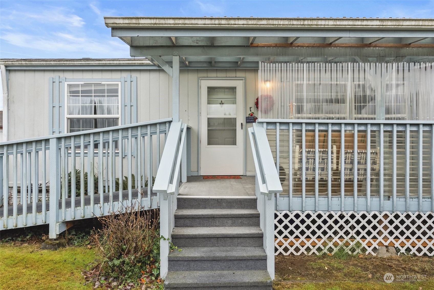 1529 Bishop Road, Unit F Chehalis, WA 98532 - Photo 4 of 21 a view of a balcony with door