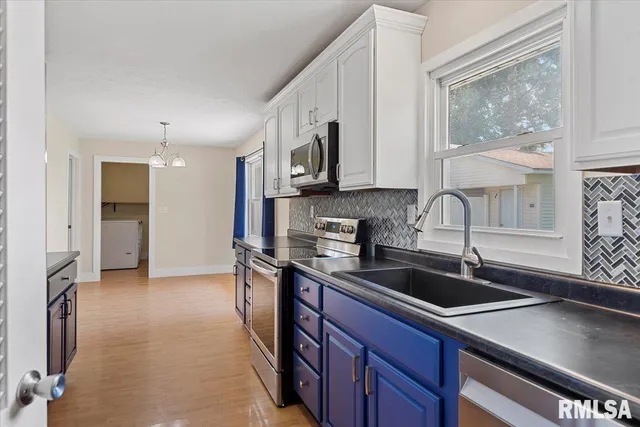 $199,900 | 1108 Monroe Street, Pawnee, IL 62558