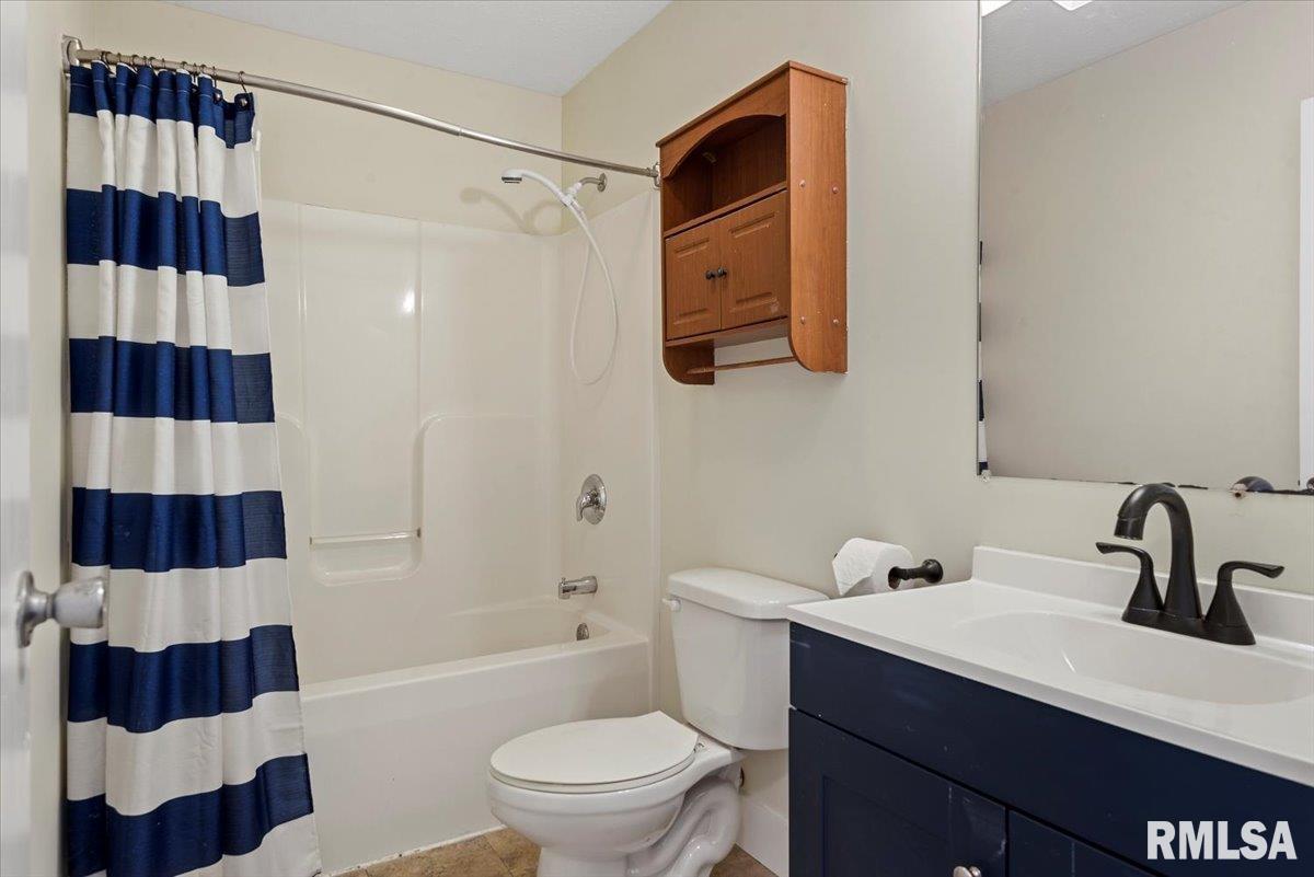 1108 Monroe Street Pawnee, IL 62558 - Photo 21 of 36