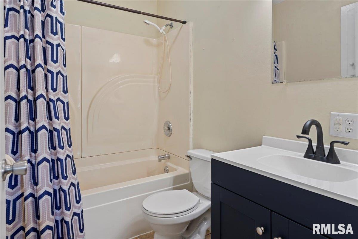 1108 Monroe Street Pawnee, IL 62558 - Photo 22 of 36