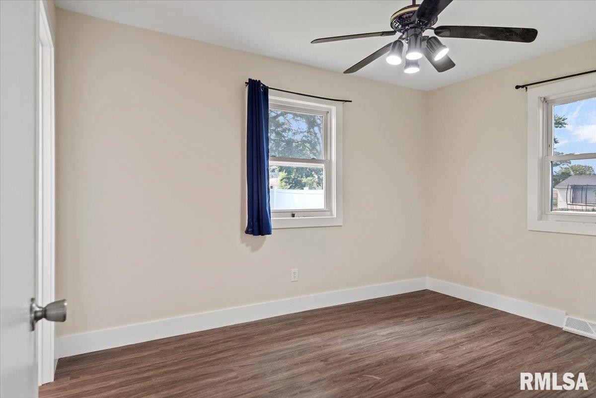 1108 Monroe Street Pawnee, IL 62558 - Photo 23 of 36