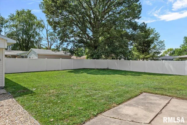 $199,900 | 1108 Monroe Street, Pawnee, IL 62558