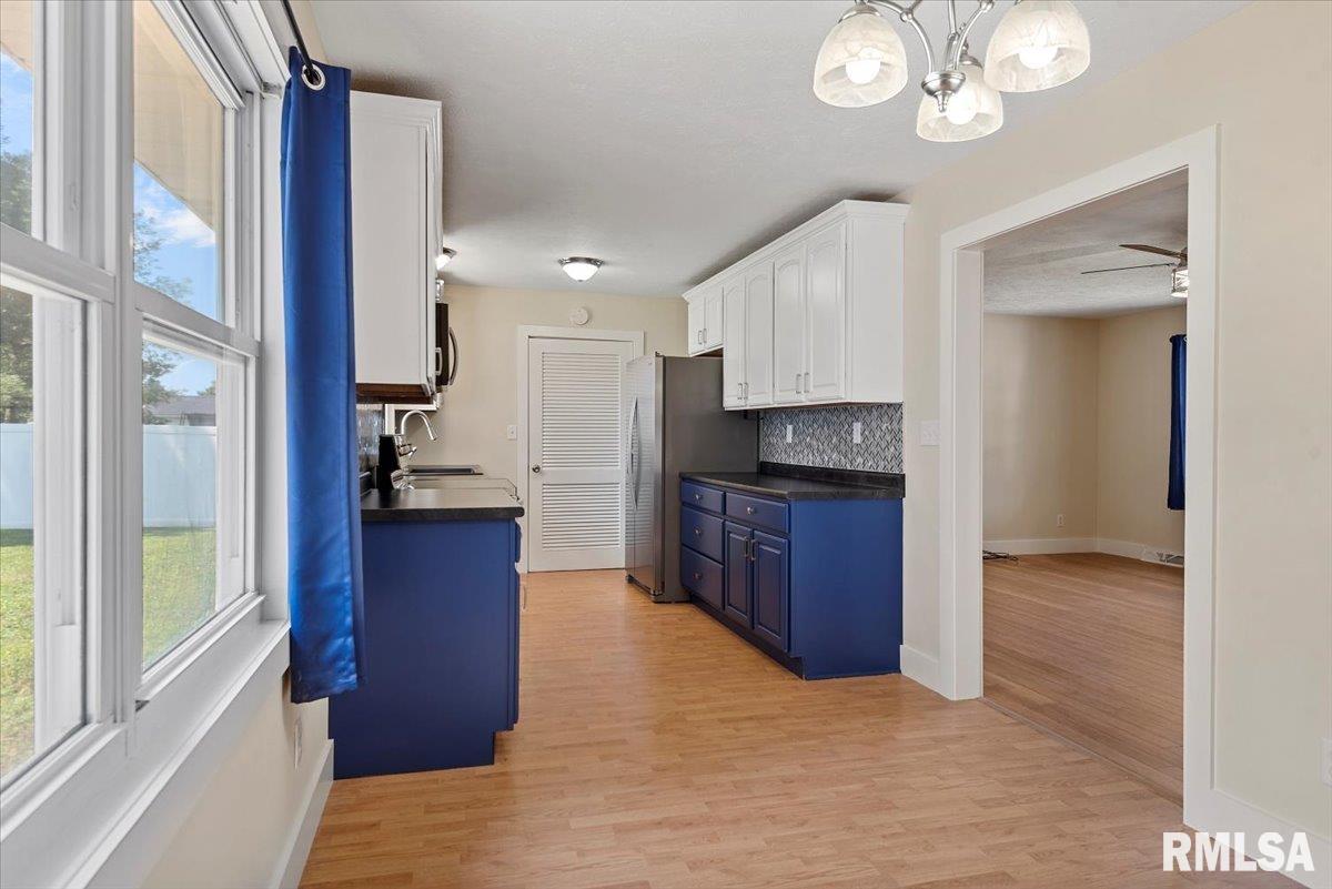 1108 Monroe Street Pawnee, IL 62558 - Photo 10 of 36