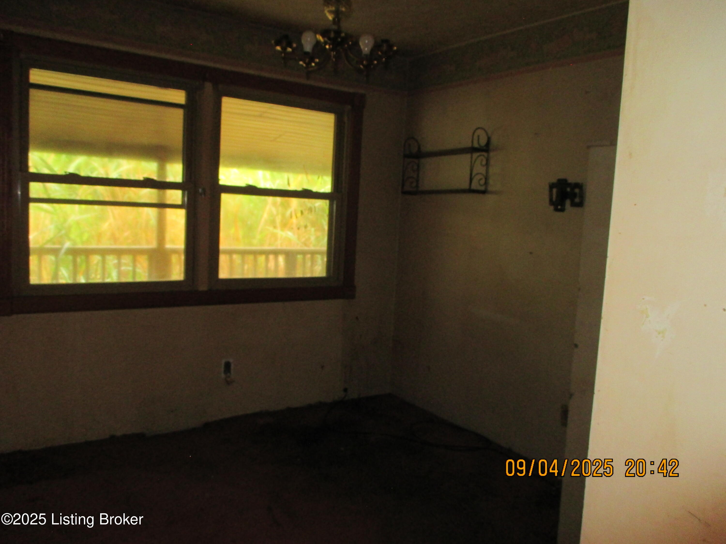 932 Bunk Road Pleasureville, KY 40057 - Photo 8 of 18 IMG_3353
