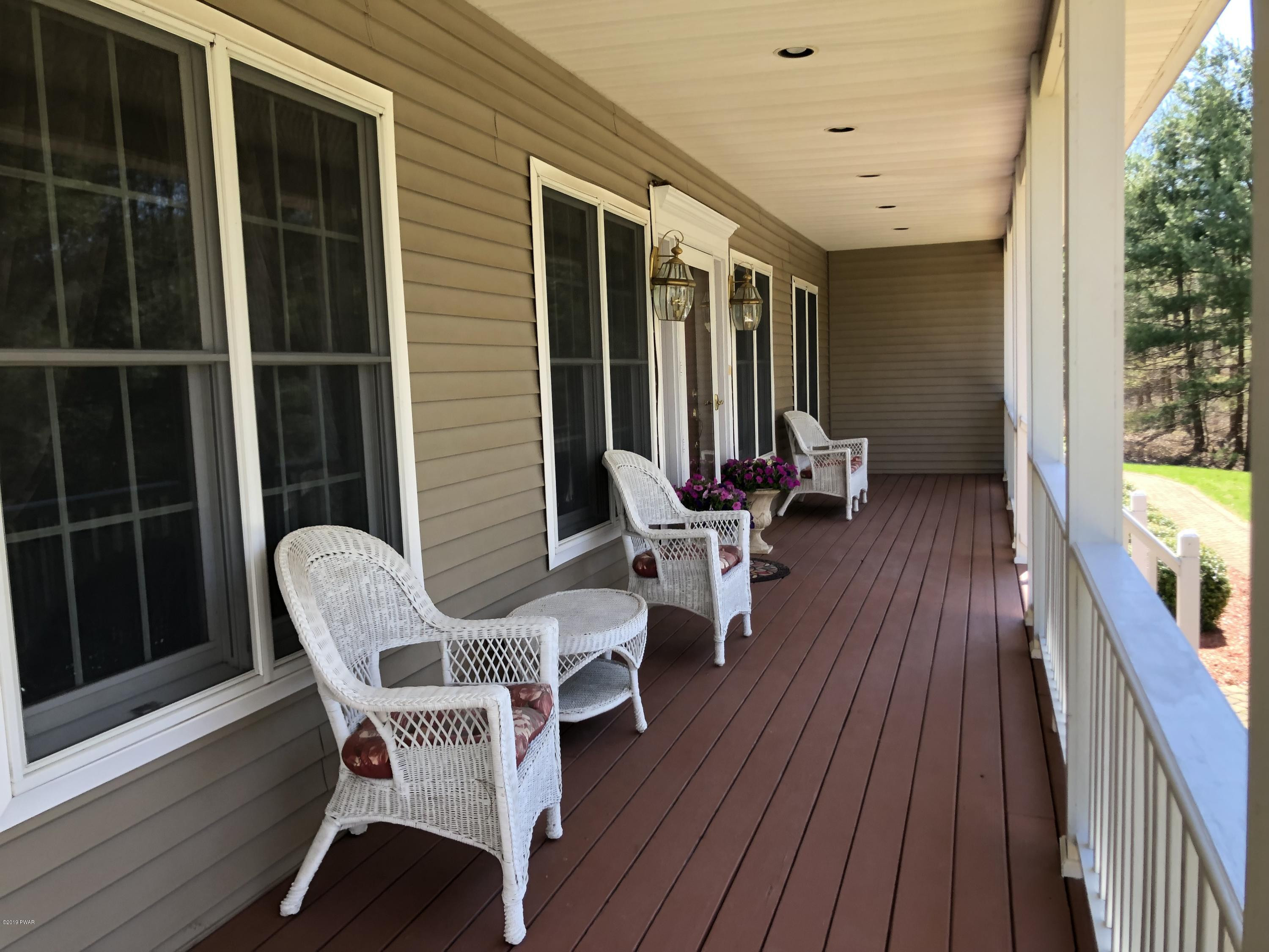 134 High View Road Milford, PA 18337 - Photo 5 of 29 7