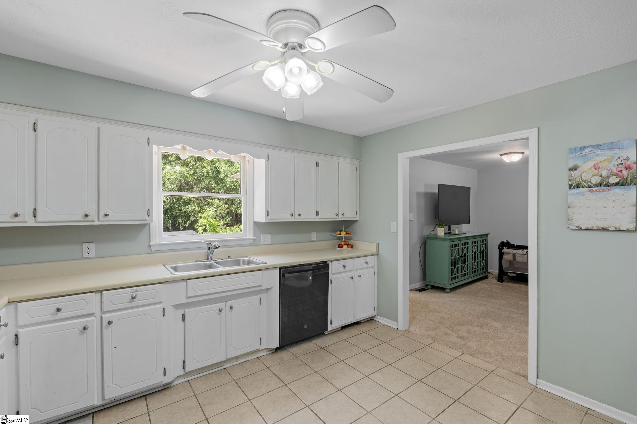 145 Meagan Drive Moore, SC 29369 - Photo 15 of 37