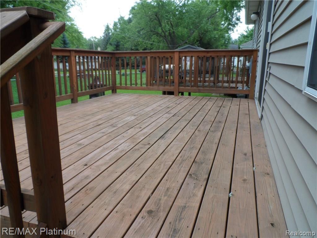 7950 Coyle Road Whitmore Lake, MI 48189 - Photo 3 of 14 B1. Deck
