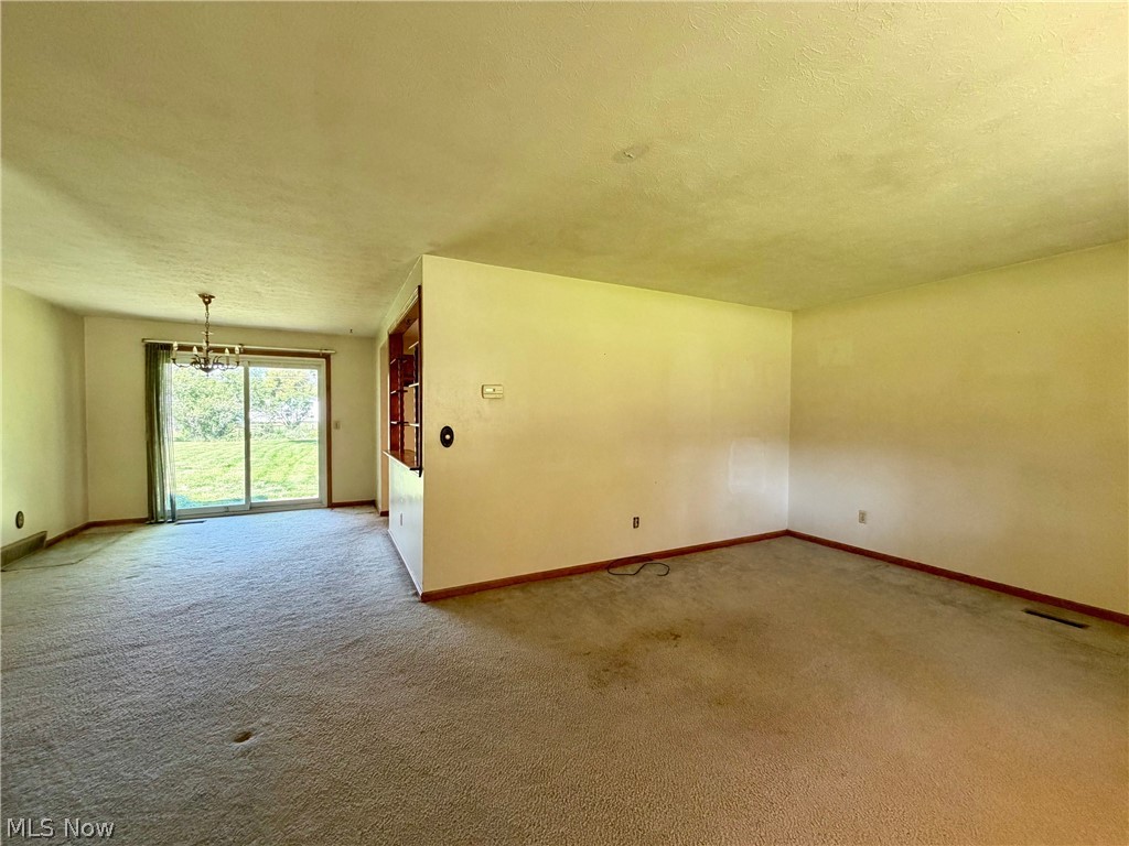 7499 Harding Street Mentor, OH 44060 - Photo 7 of 32