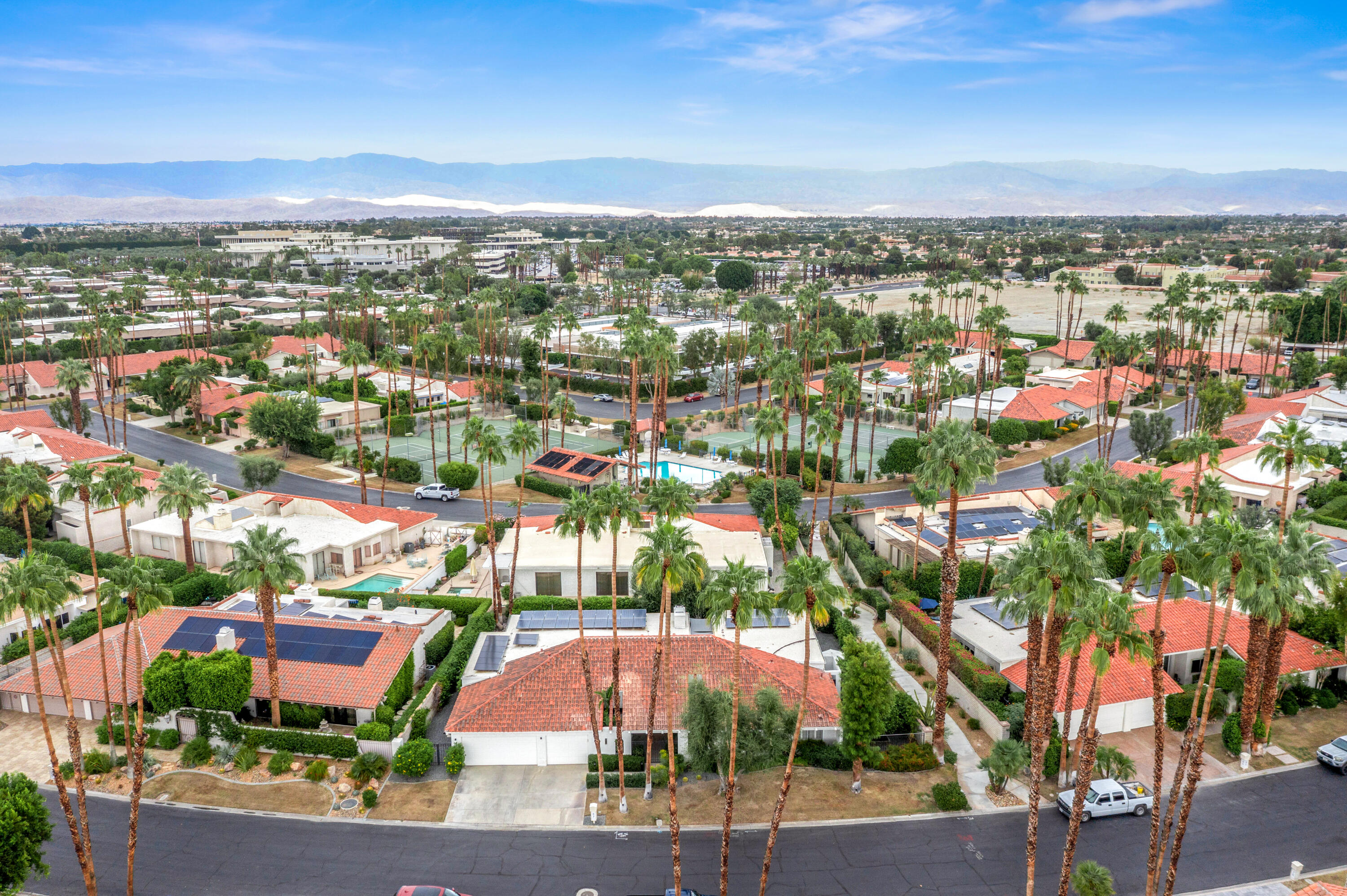 87 Magdalena Drive Rancho Mirage, CA 92270 - Photo 34 of 37 .