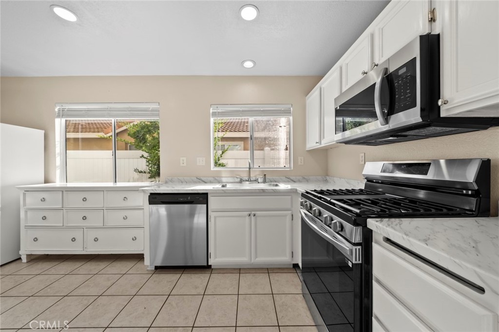 33025 Tulley Ranch Road Temecula, CA 92592 - Photo 9 of 45 Gallery Image 9
