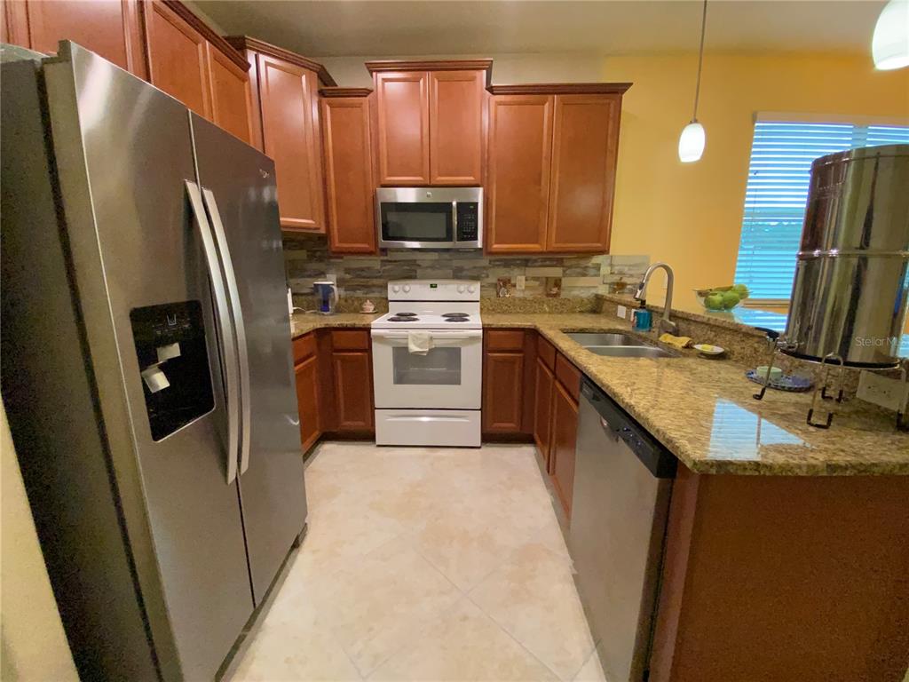 13733 Rosette Road Hudson, FL 34669 - Photo 7 of 38