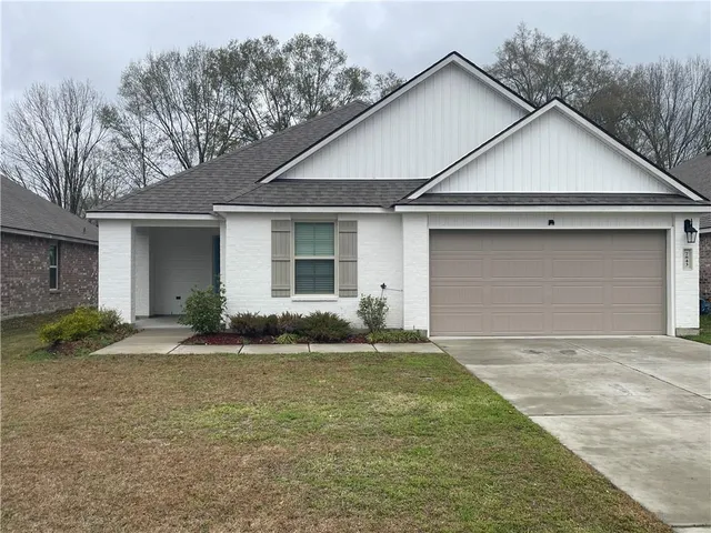$314,900 | 7843 Joe Lynn Trail, Denham Springs, LA 70726