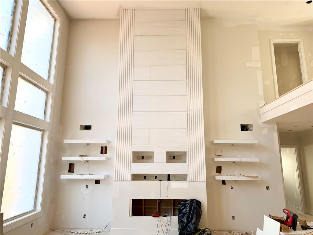 2701 Collins Hill Road Lawrenceville, GA 30043 - Photo 4 of 67 a view of cabinets and window