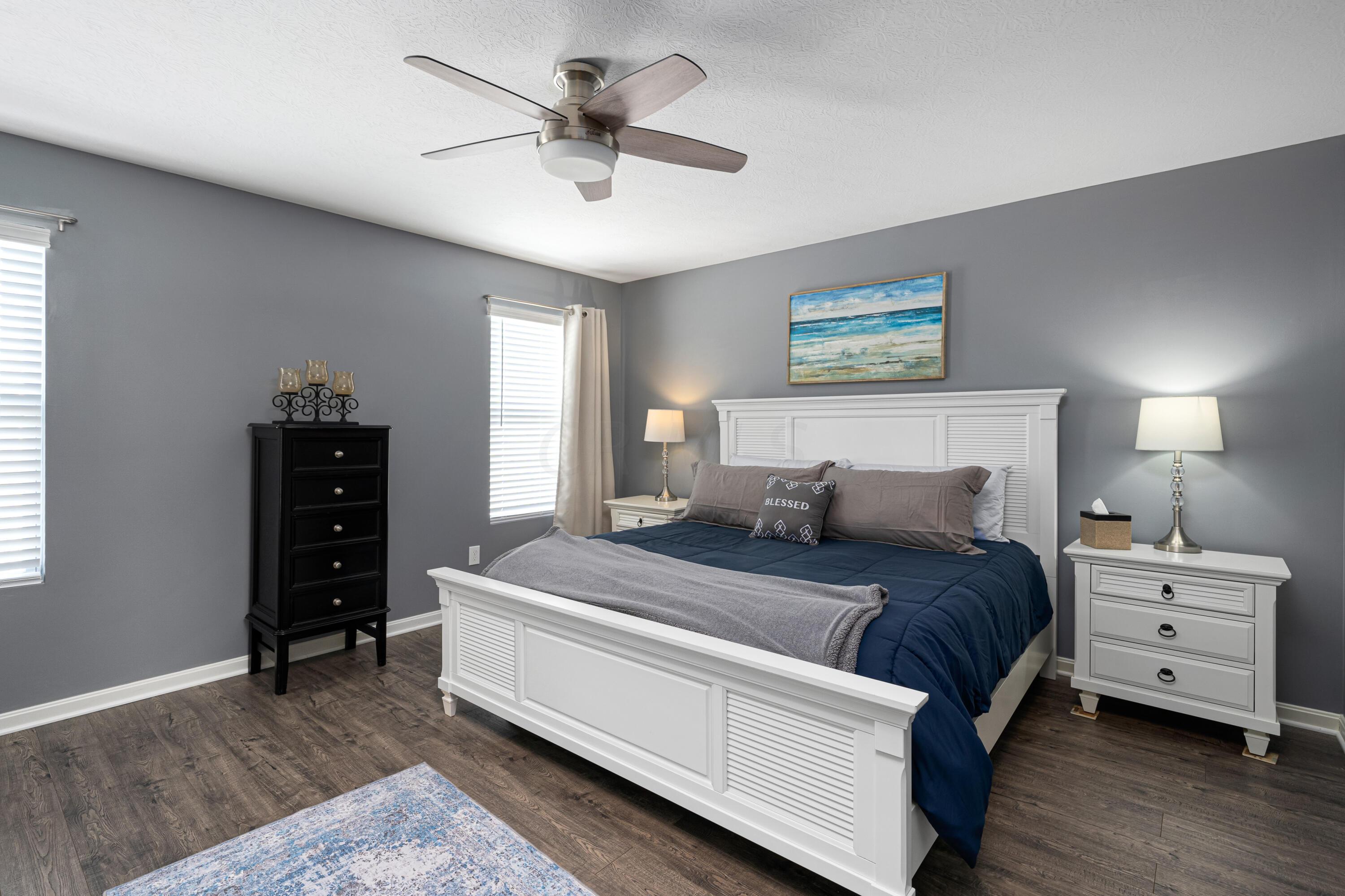 6056 Heckert Road Columbus, OH 43081 - Photo 20 of 42 Large Owner's Suite. Ceiling Fan.