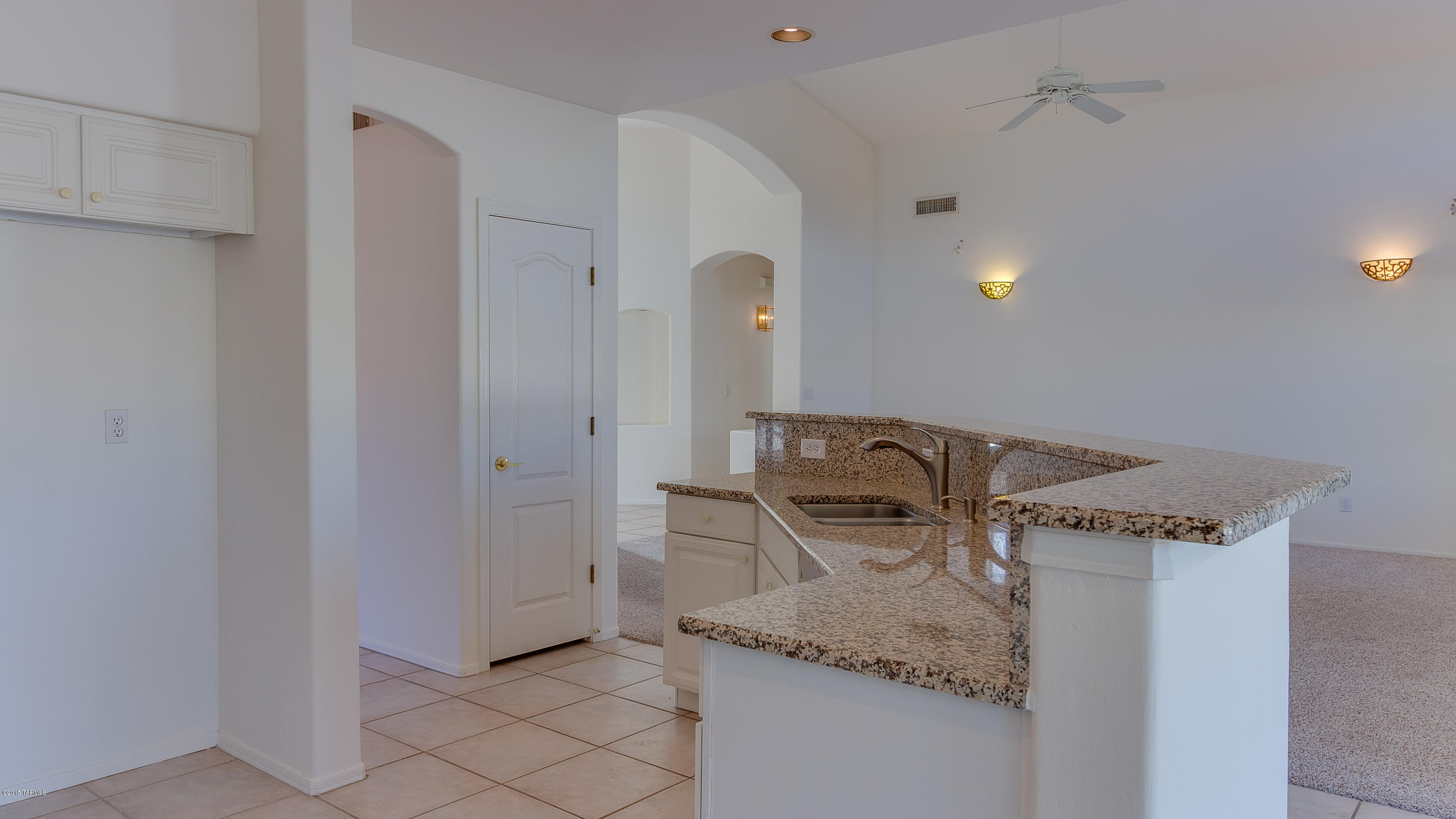 11264 North Copper Spring Trail Oro Valley, AZ 85737 - Photo 4 of 16