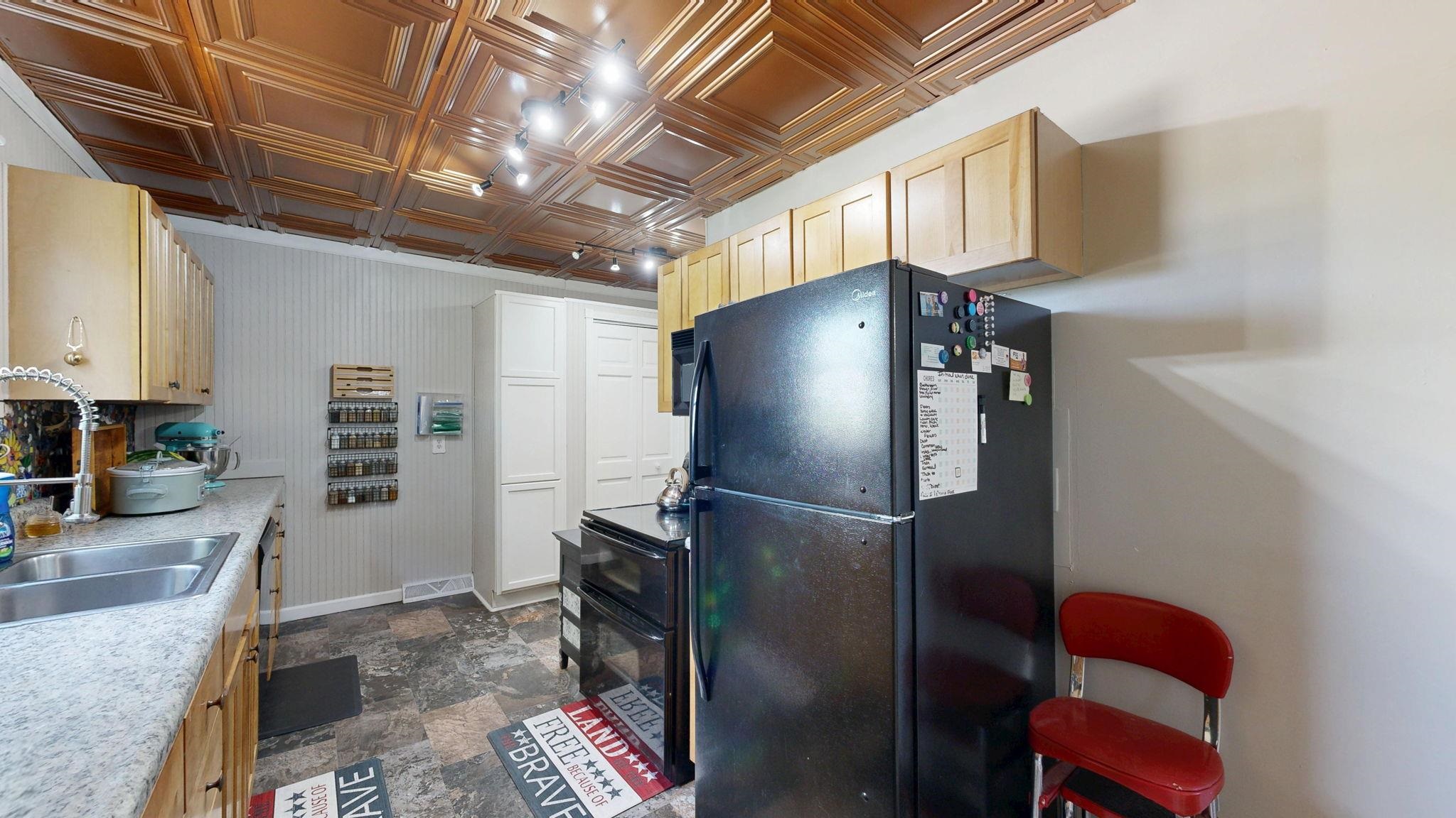 145 West Van Buren Road Alma, MI 48801 - Photo 12 of 45 1937681-272dc176-aed1-4c23-b6ad-38b32dc5d698.JPG