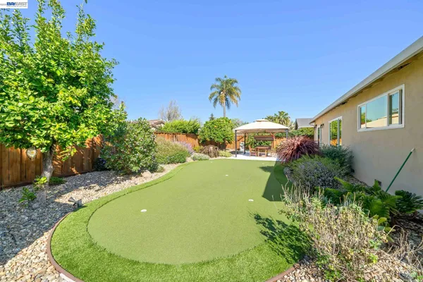 $1,648,000 | 35290 Farnham Drive, Newark, CA 94560
