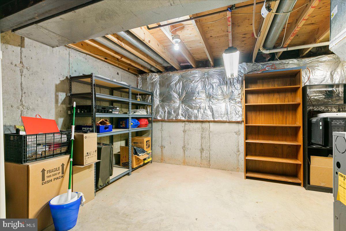 6522 Alexis Lane Springfield, VA 22152 - Photo 39 of 46 Utility room