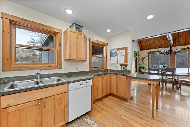 $1,250,000 | 52 Jansen Farm Road, Thornton, NH 03285