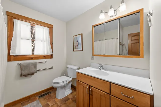 $1,250,000 | 52 Jansen Farm Road, Thornton, NH 03285