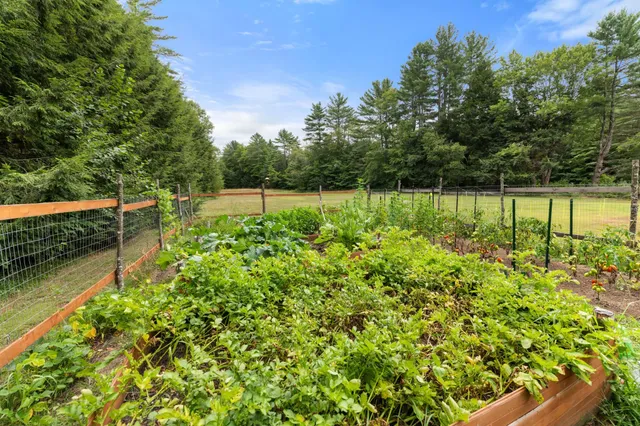 $1,250,000 | 52 Jansen Farm Road, Thornton, NH 03285