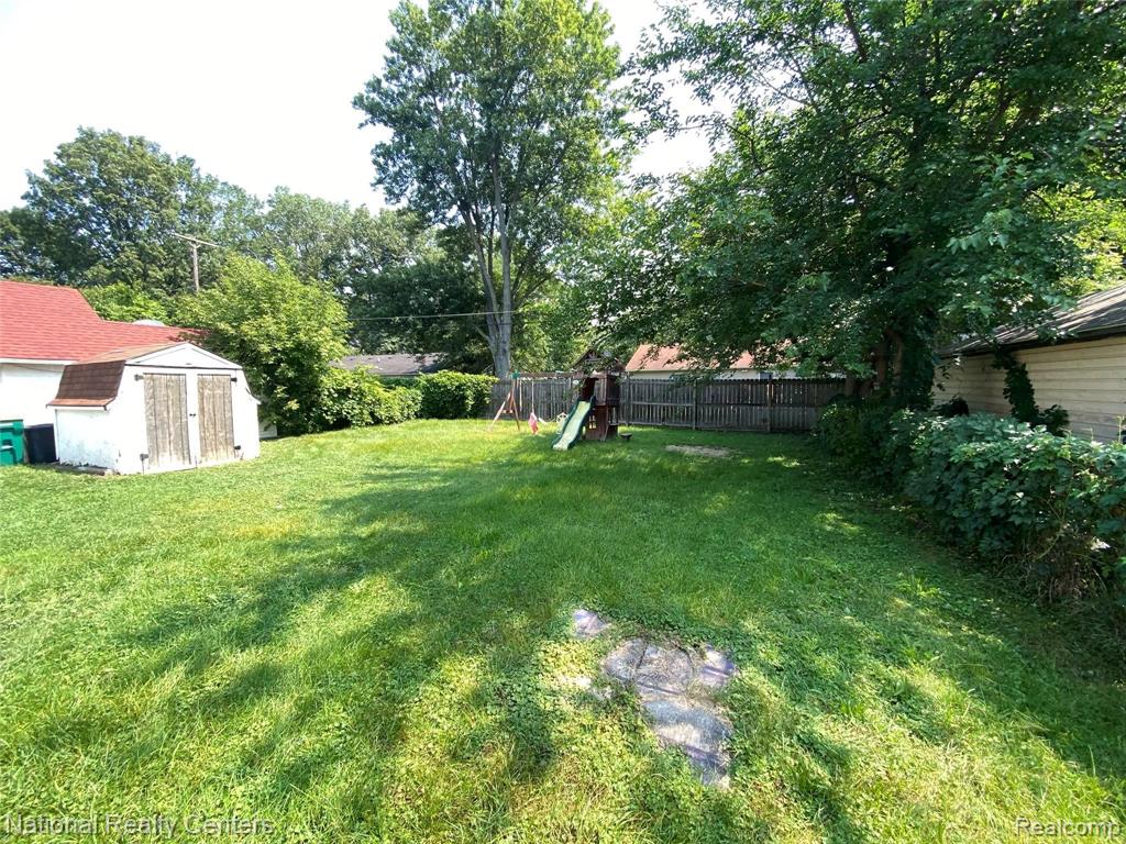 21510 Middlebelt Road Farmington Hills, MI 48336 - Photo 15 of 16