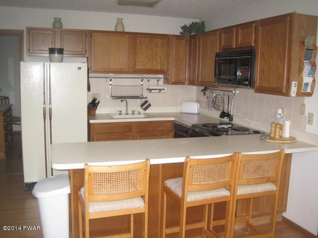 135 Tanager Road Lackawaxen, PA 18435 - Photo 12 of 49