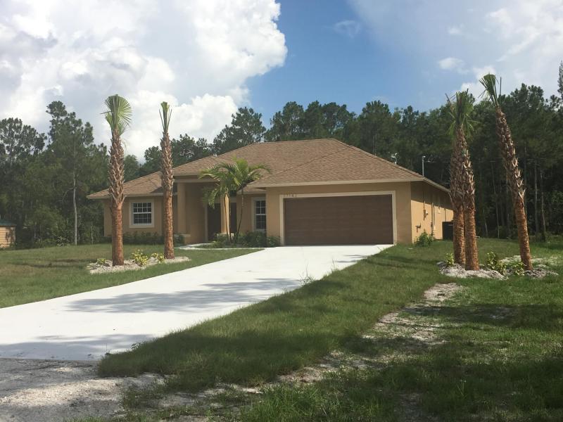 17142 72nd Road North Loxahatchee, FL 33470 - Photo 1 of 10 front