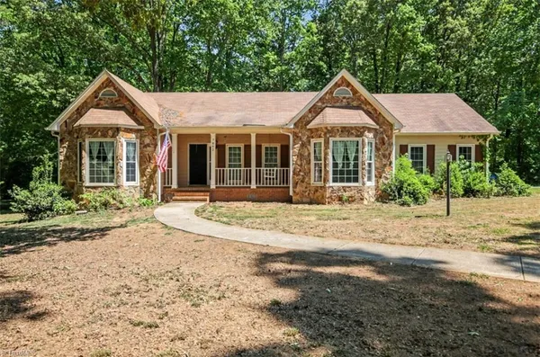 $625,000 | 7802 High Meadows Road, Greensboro, NC 27455